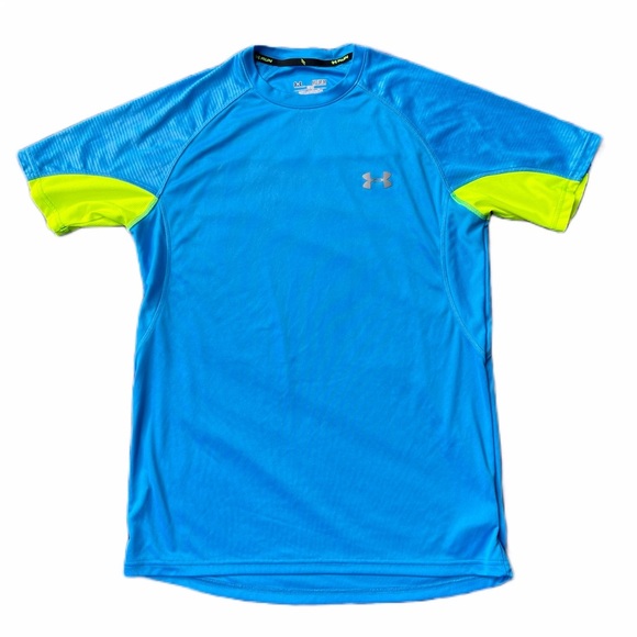 ⭐️ Under Armour Short Sleeve Running Shirt | Size Medium | ColdBlack HeatGear - Picture 1 of 9
